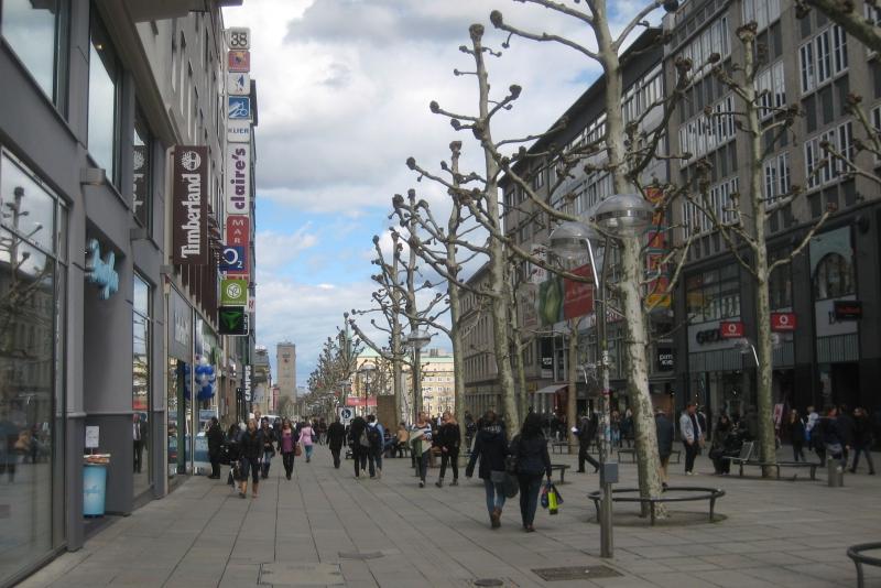 Die Stuttgarter sind gern in ihrer Stadt unterwegs. Foto. Stadt Stuttgart / Beutel